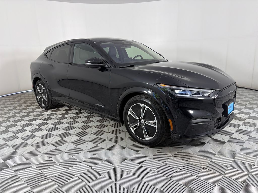 2023 Ford Mustang-Mach-e Premium's photo
