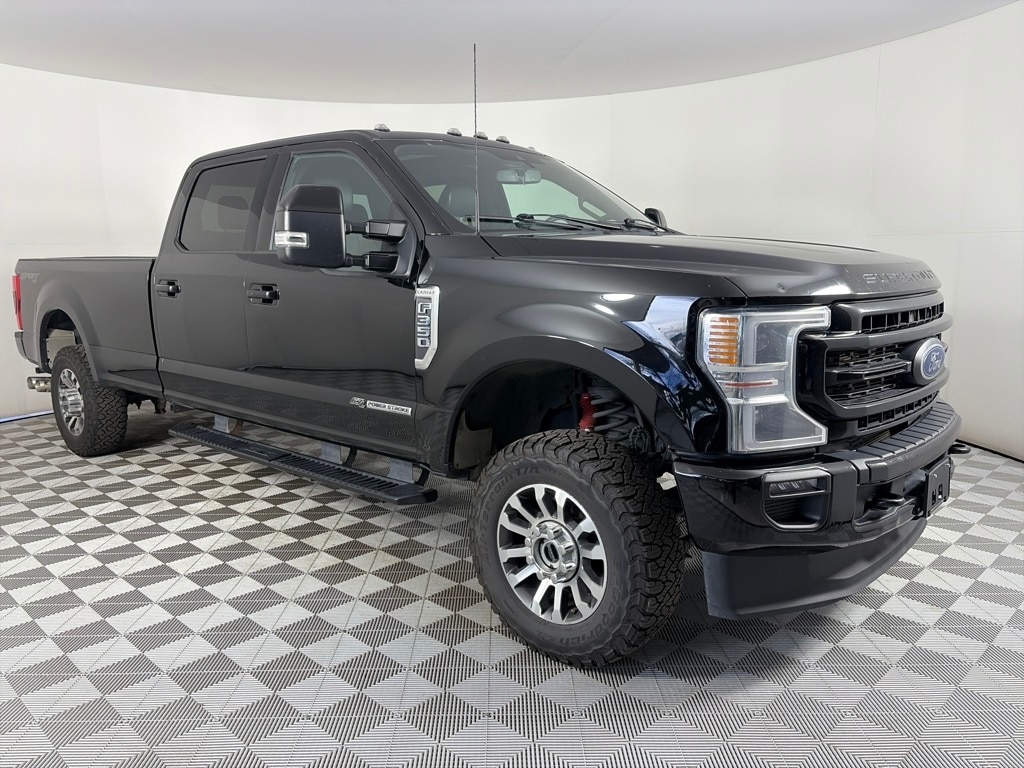 2022 Ford F-350 Super Duty Lariat's photo