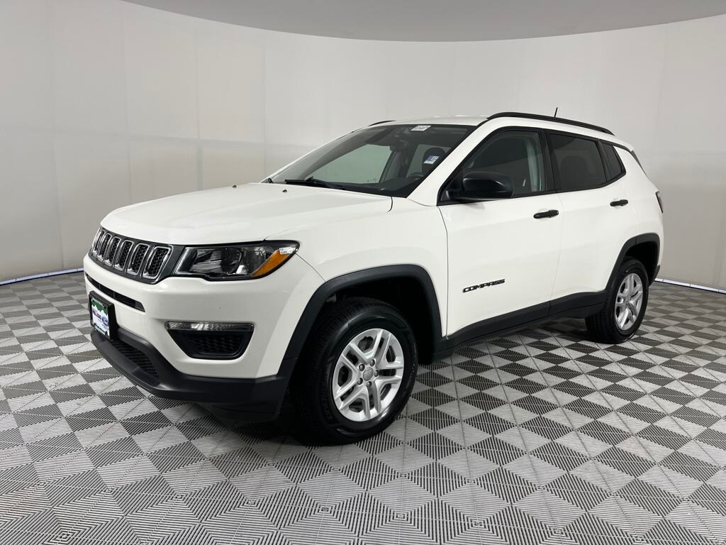 2018 Jeep Compass Sport photo 2