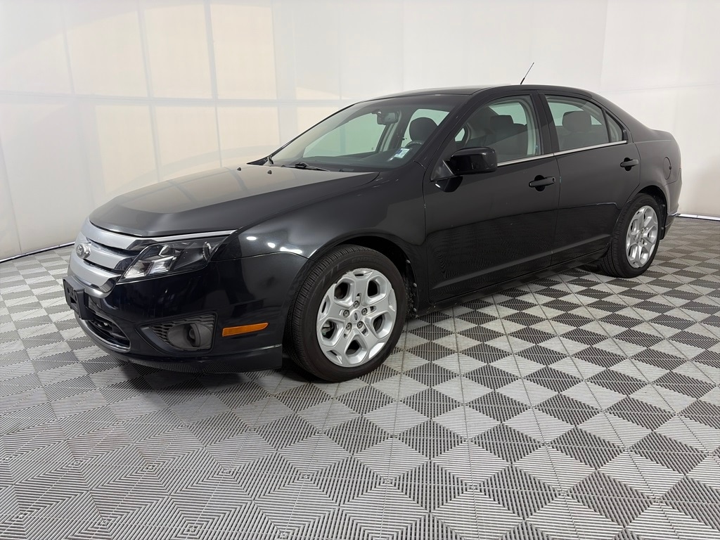 Used 2011 Ford Fusion SE Sedan