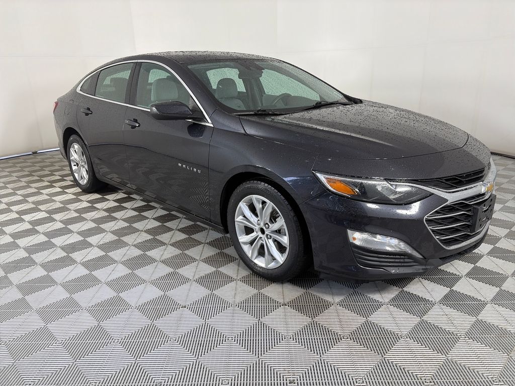 2022 Chevrolet Malibu 1LT's photo