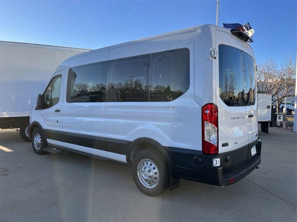 2023 Ford Transit photo 2