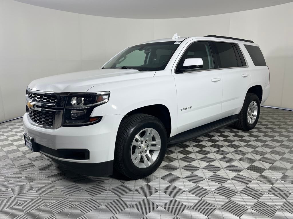 2018 Chevrolet Tahoe LS photo 3