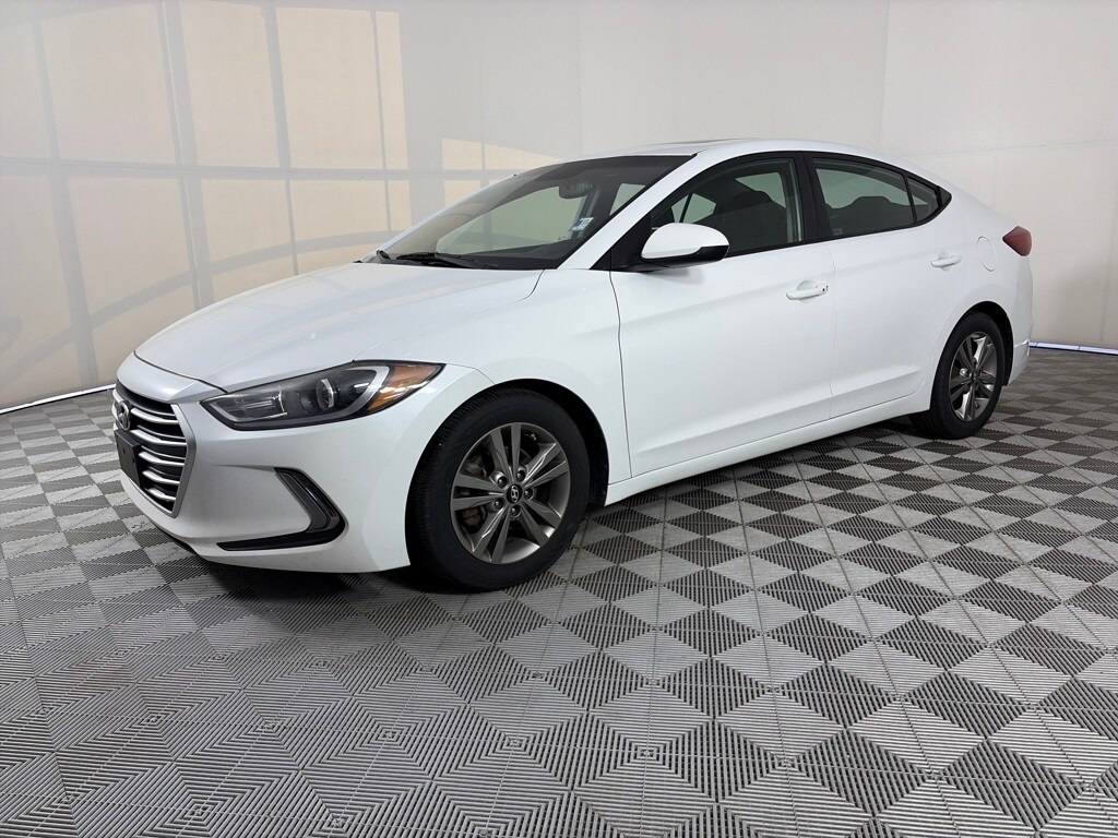 2017 Hyundai Elantra Value Edition photo 3