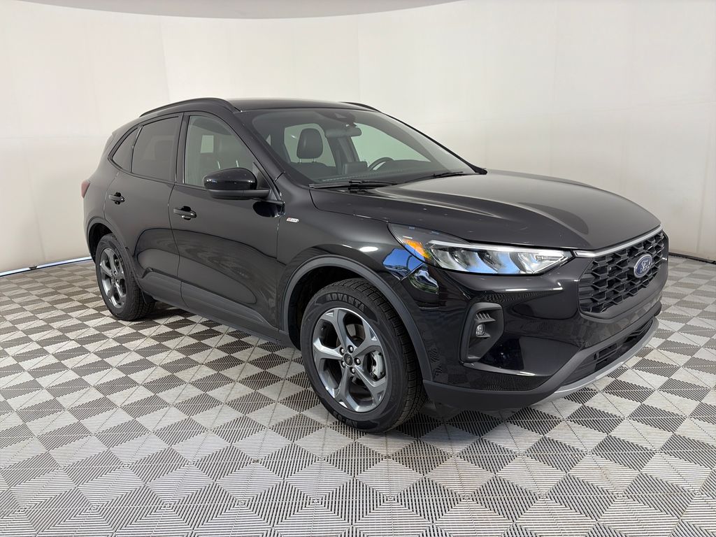 2025 Ford Escape ST-Line Select AWD 2.0L's photo