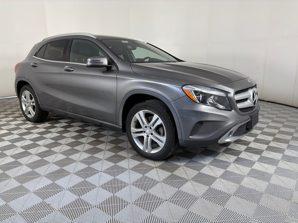 2017 Mercedes-Benz GLA-Class GLA250's photo