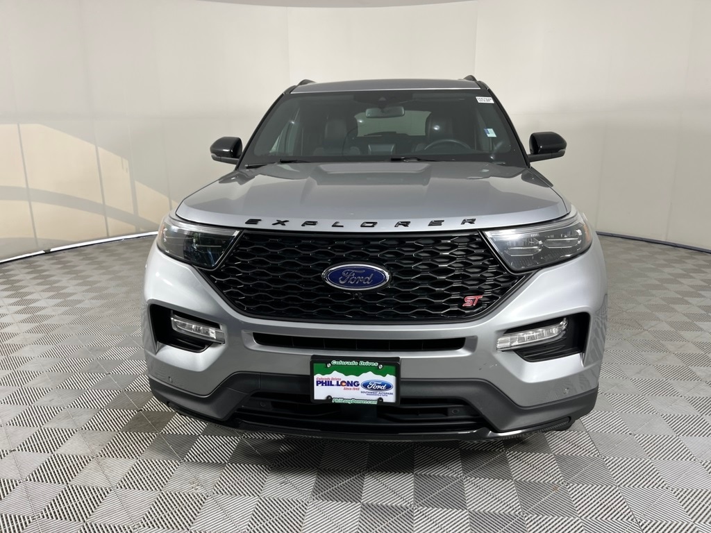 2022 Ford Explorer ST photo 2