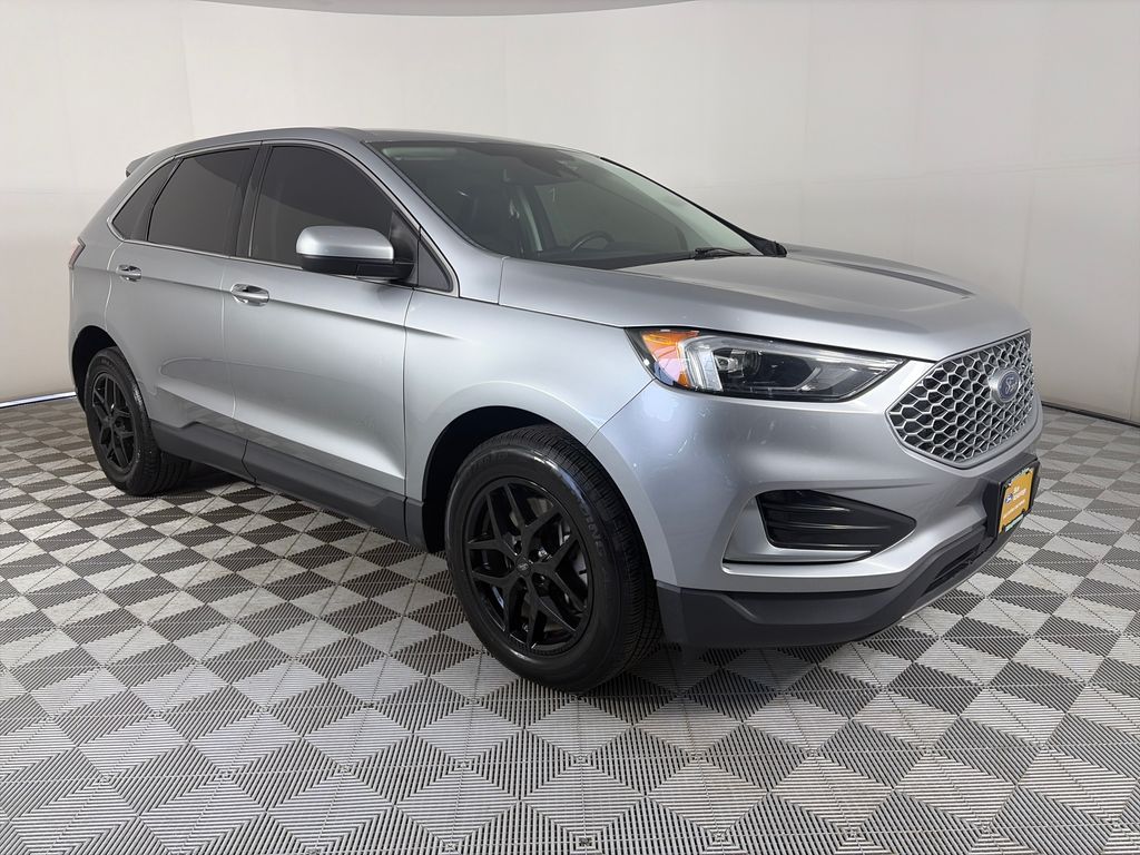 2023 Ford Edge SEL AWD's photo