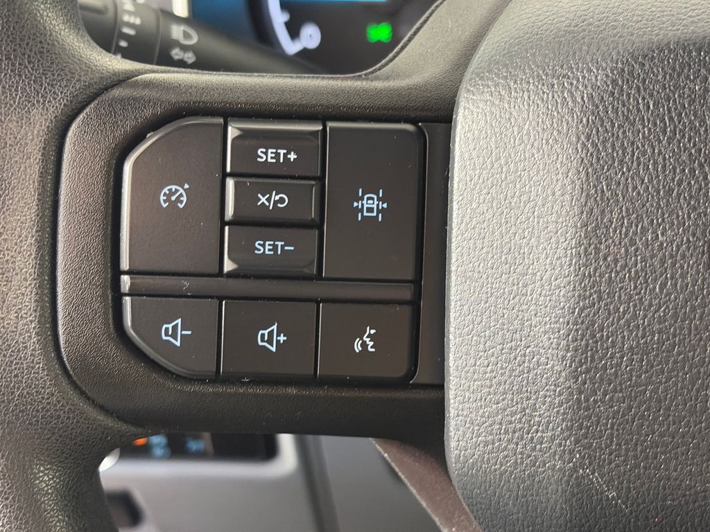 2023 Ford F-150 XLT - Photo 17