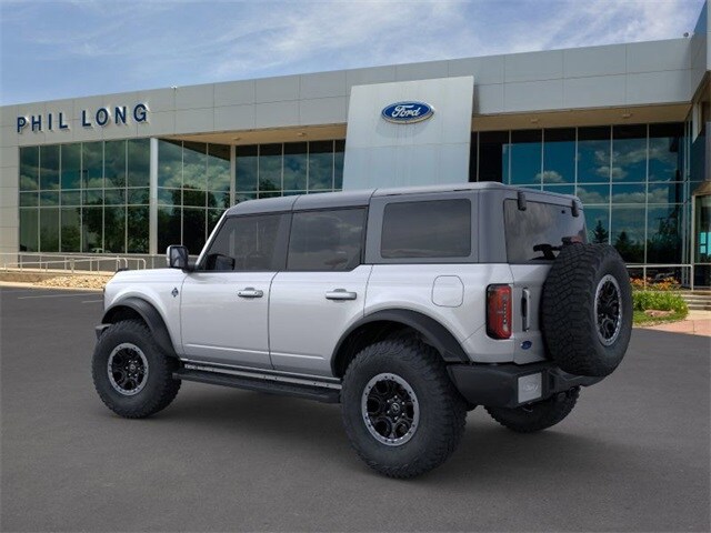 2024 Ford Bronco Outer Banks photo 4