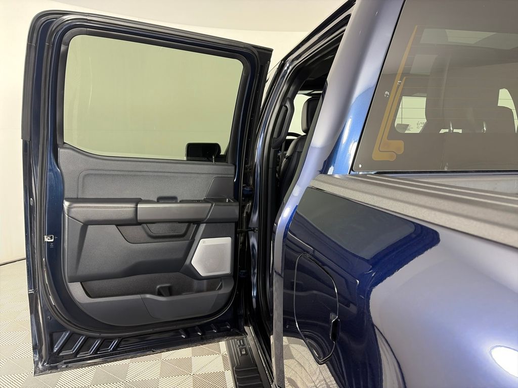 2025 Ford F-150 Lariat - Photo 12
