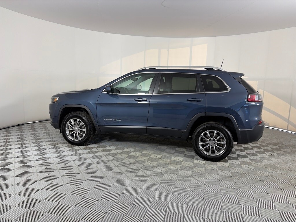 2021 Jeep Cherokee Latitude Lux photo 2