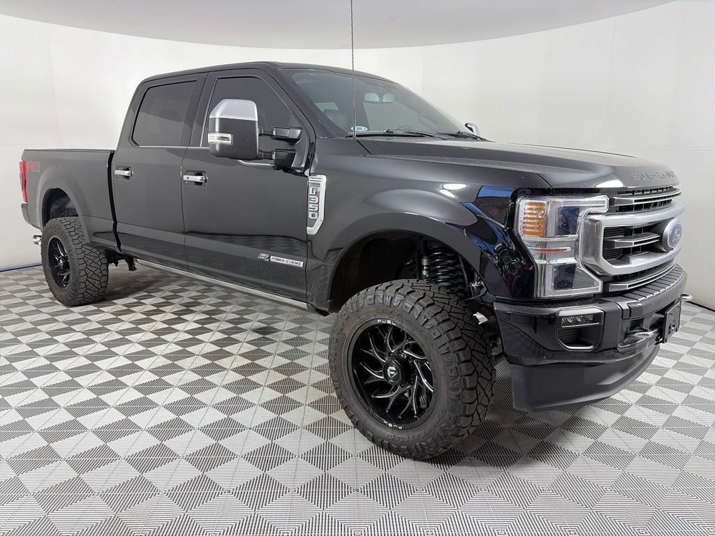 2022 Ford F-350 Super Duty Platinum's photo