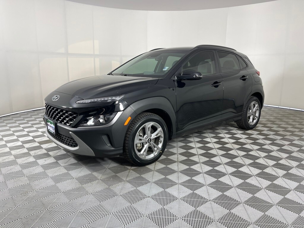 2023 Hyundai Kona SEL photo 3