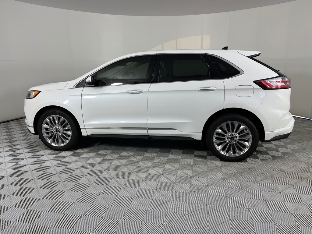 2024 Ford Edge Titanium photo 4
