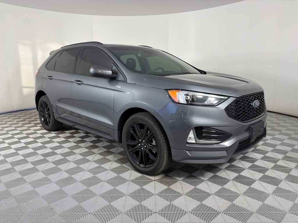 2021 Ford Edge ST-Line's photo