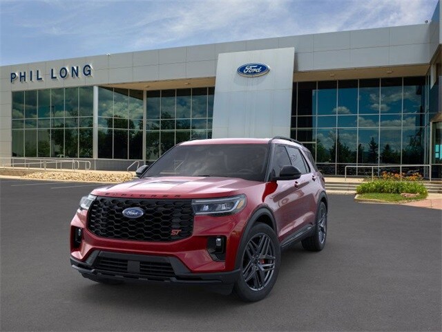 2025 Ford Explorer ST photo 2