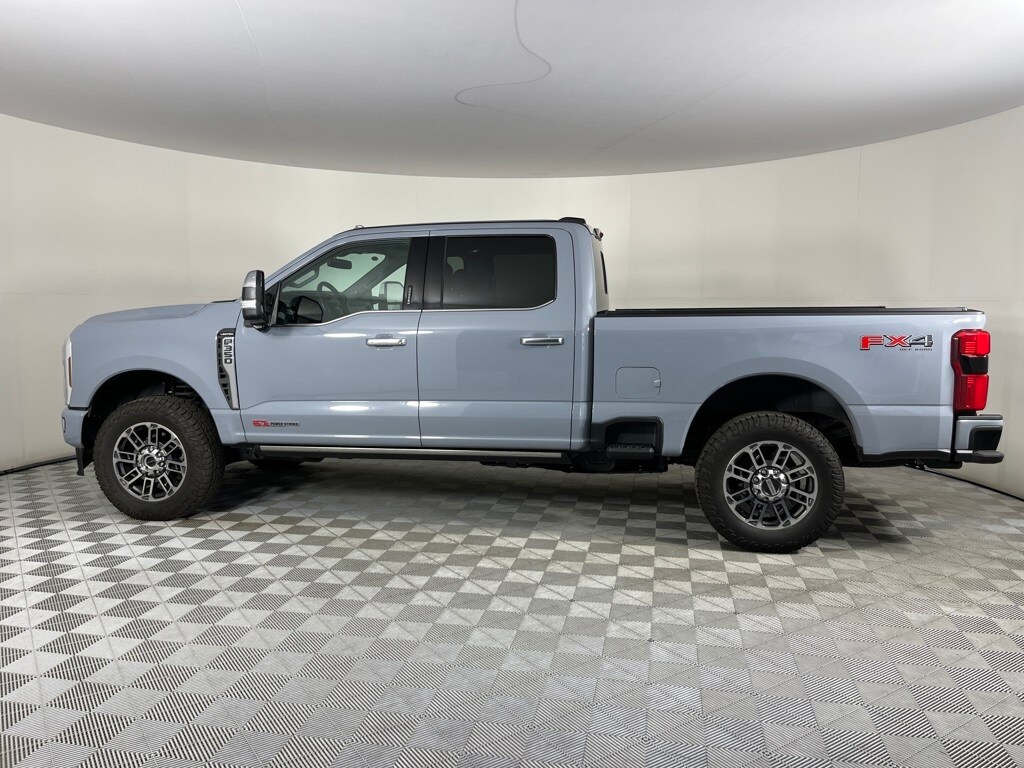 2024 Ford F-350 Limited photo 4