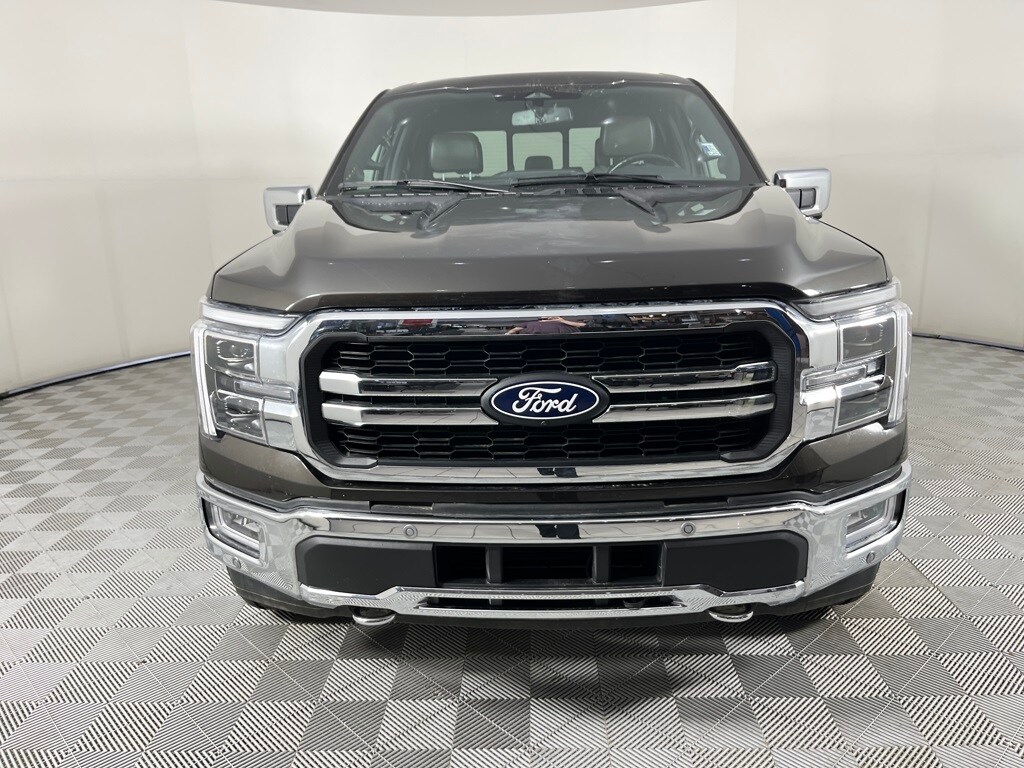 2024 Ford F-150 Lariat photo 2