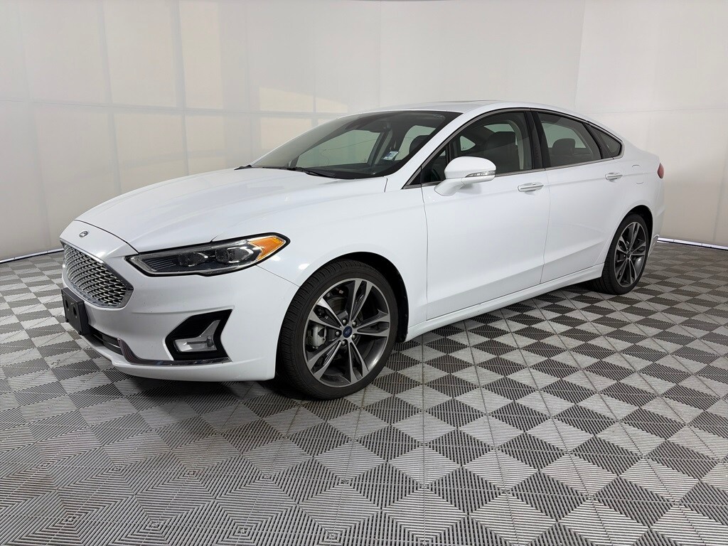 2019 Ford Fusion Titanium photo 3