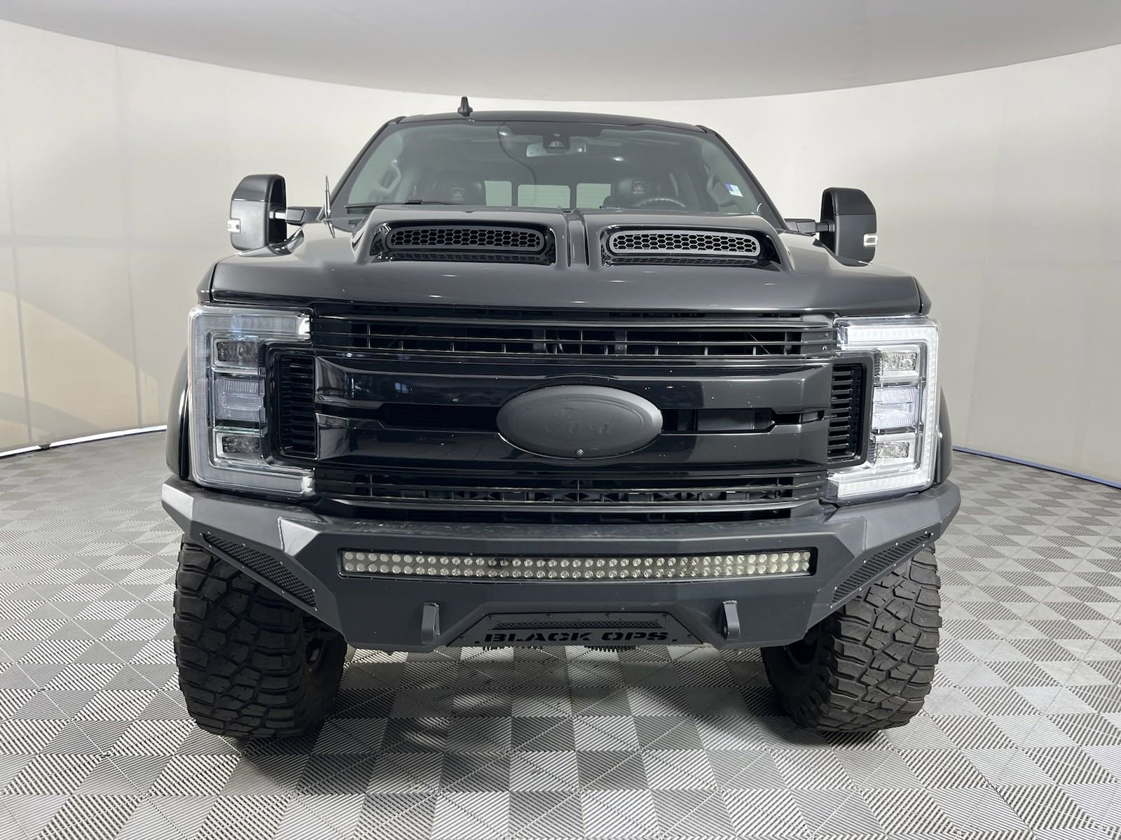 Used 2019 Ford F-250 Super Duty Lariat with VIN 1FT7W2BT0KEE42203 for sale in Denver, CO