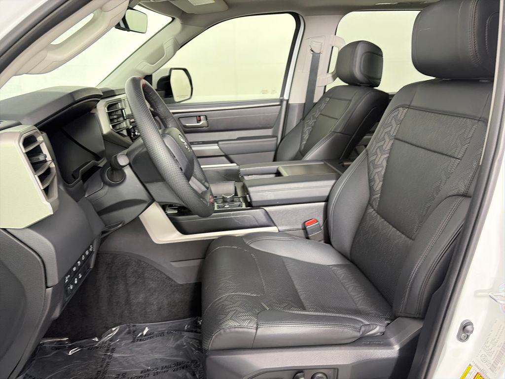 2024 Toyota Sequoia Platinum - Photo 11