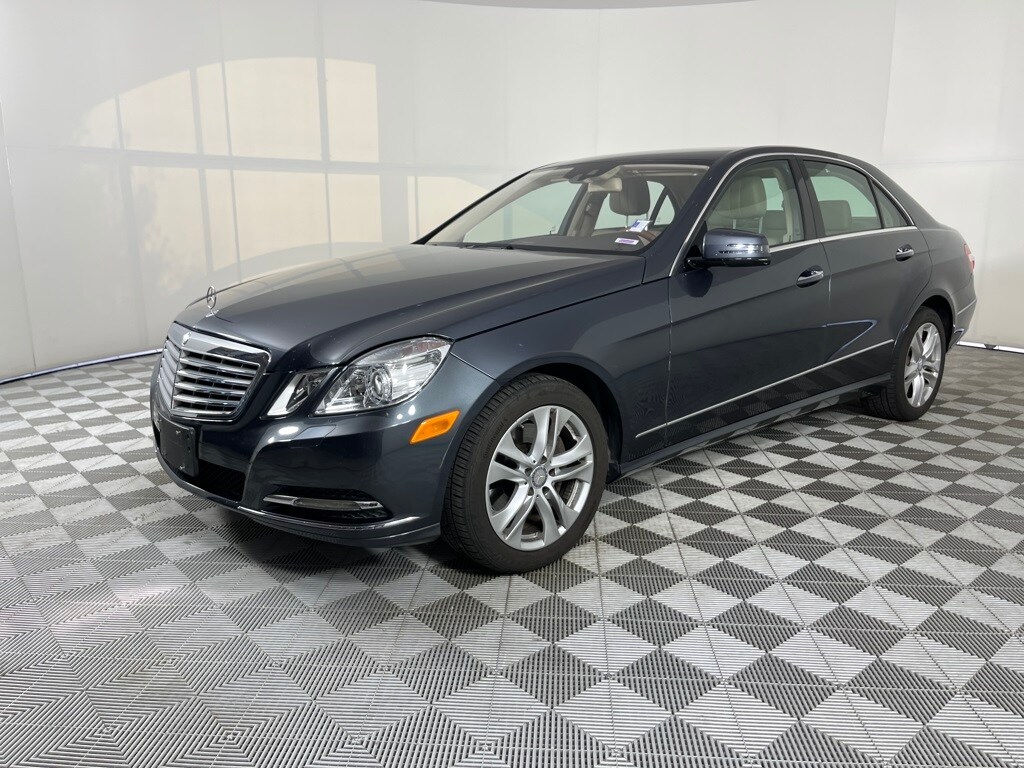 2011 Mercedes Benz E 350 photo 3