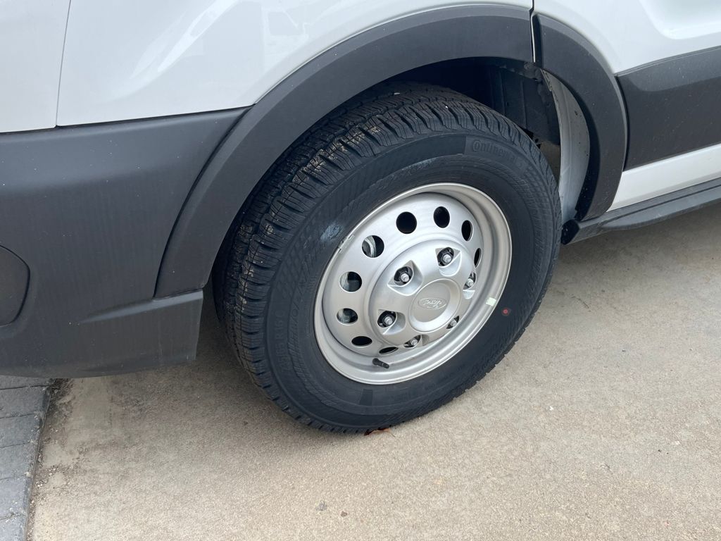 2024 Ford Transit Cutaway Base