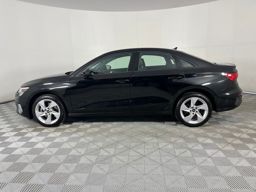 2024 Audi A3 40 Premium Quattro S line photo 4
