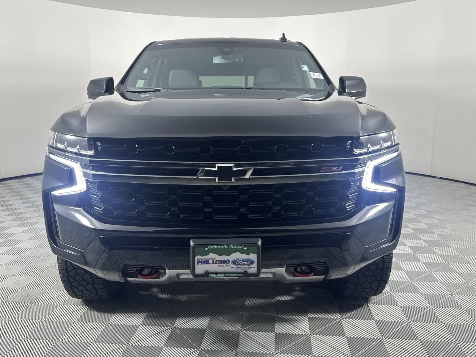 Used 2021 Chevrolet Tahoe Z71 with VIN 1GNSKPKD4MR304887 for sale in Denver, CO