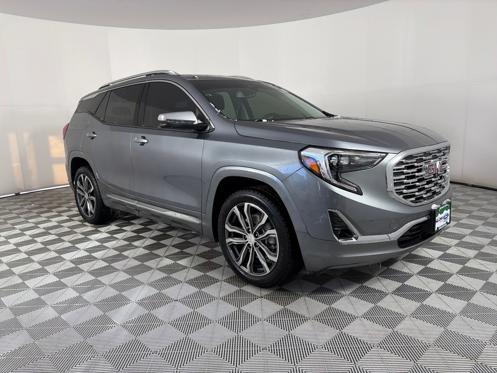 2020 GMC Terrain Denali's photo