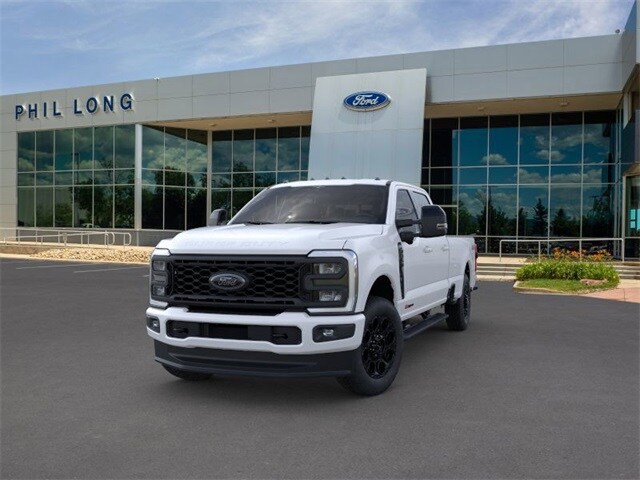 2025 Ford F-350 Lariat photo 2