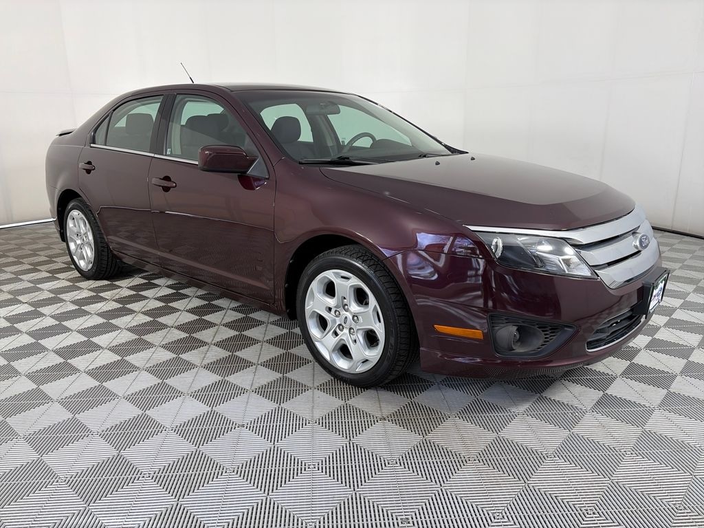 Used 2011 Ford Fusion SE Sedan