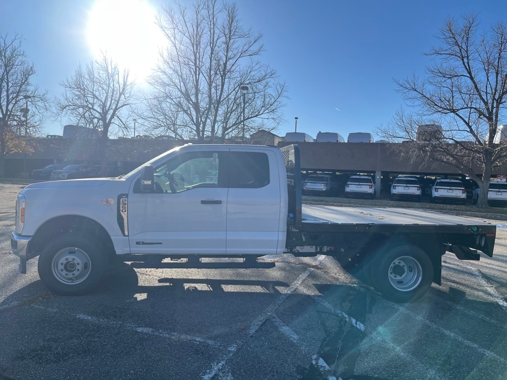 New 2025 Ford F-350SD XL Chassis