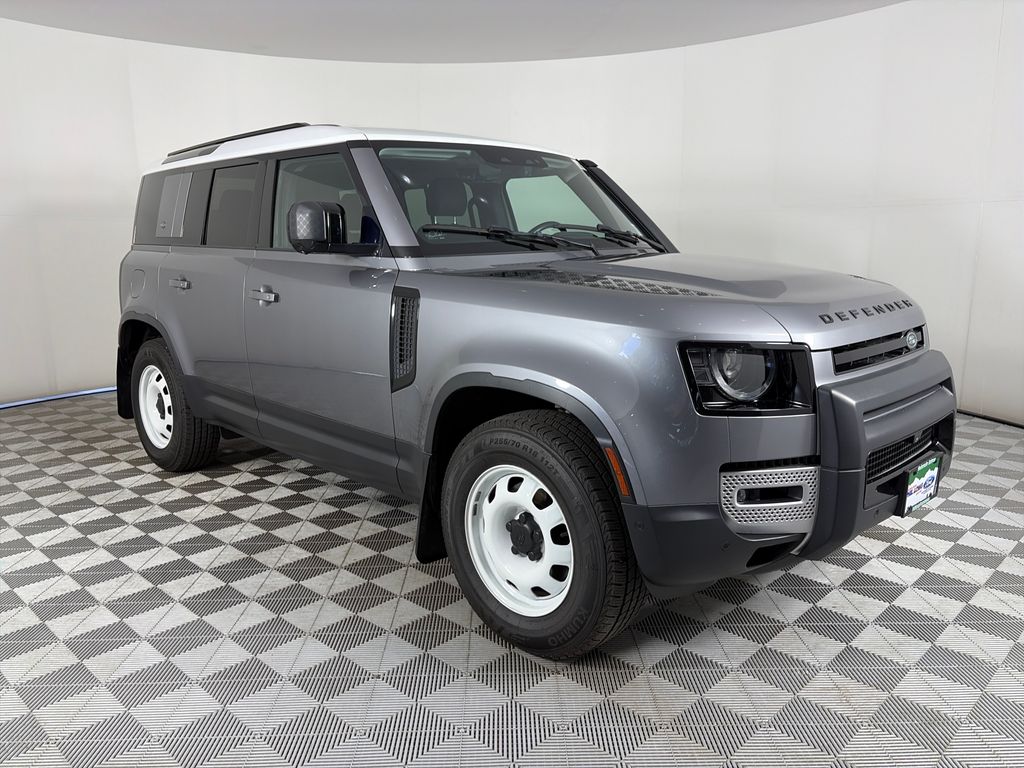 2022 Land Rover Defender Standard's photo