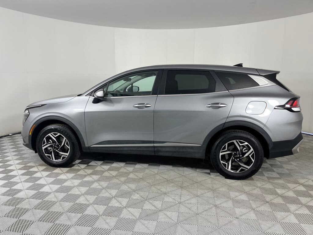 2024 Kia Sportage LX photo 4