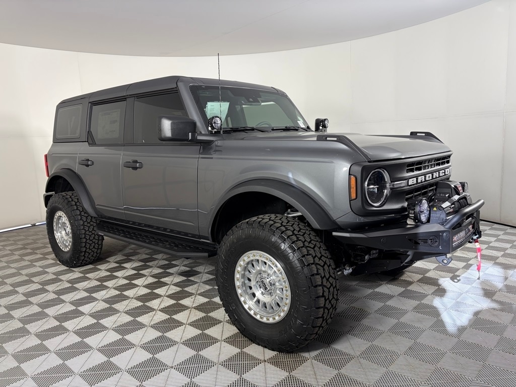 2025 Ford Bronco 4-Door Base's photo