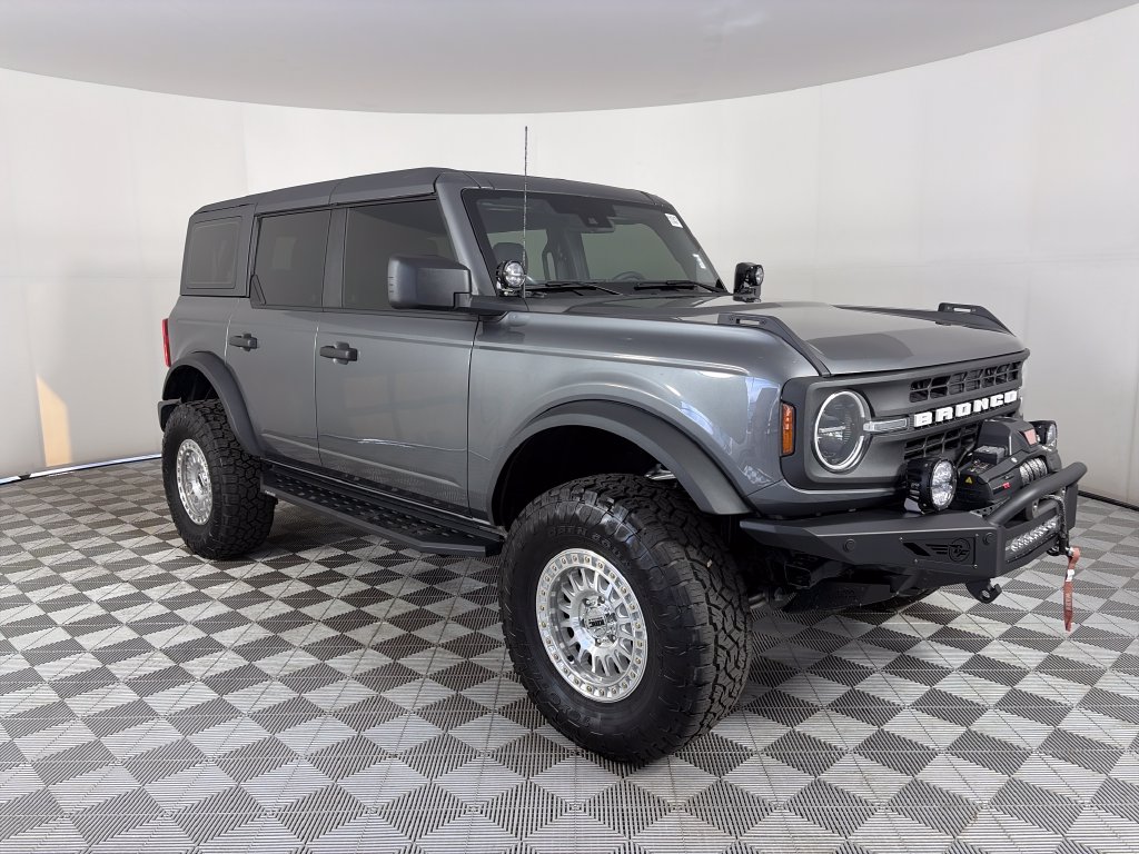 2025 Ford Bronco Base SUV