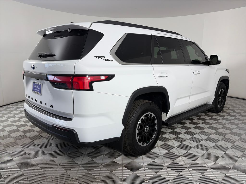 2024 Toyota Sequoia Platinum - Photo 7