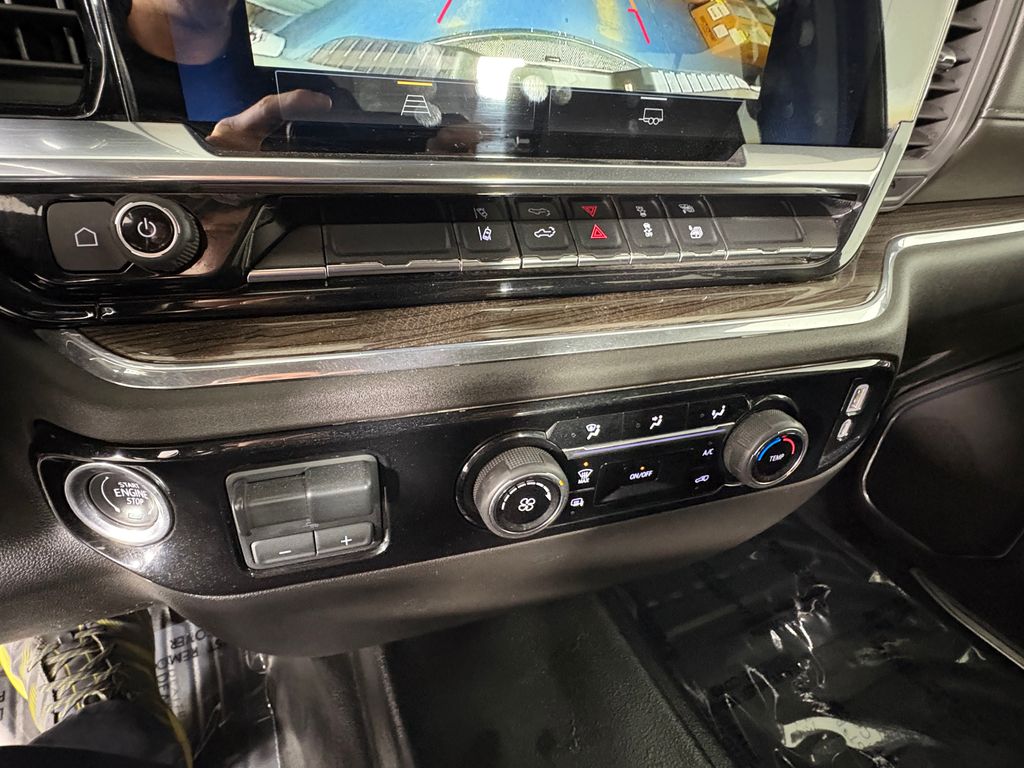 2024 Chevrolet Silverado 3500HD LT - Photo 18