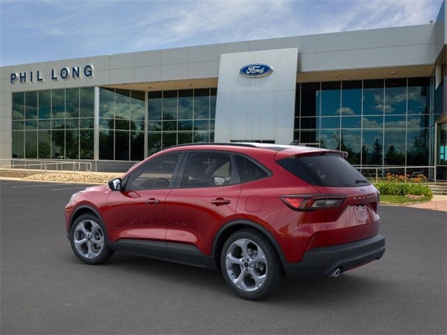 2025 Ford Escape ST-Line photo 4