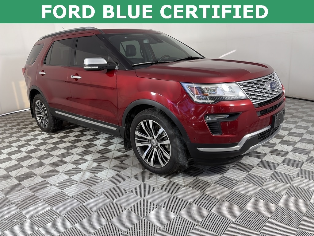 2019 Ford Explorer Platinum's photo