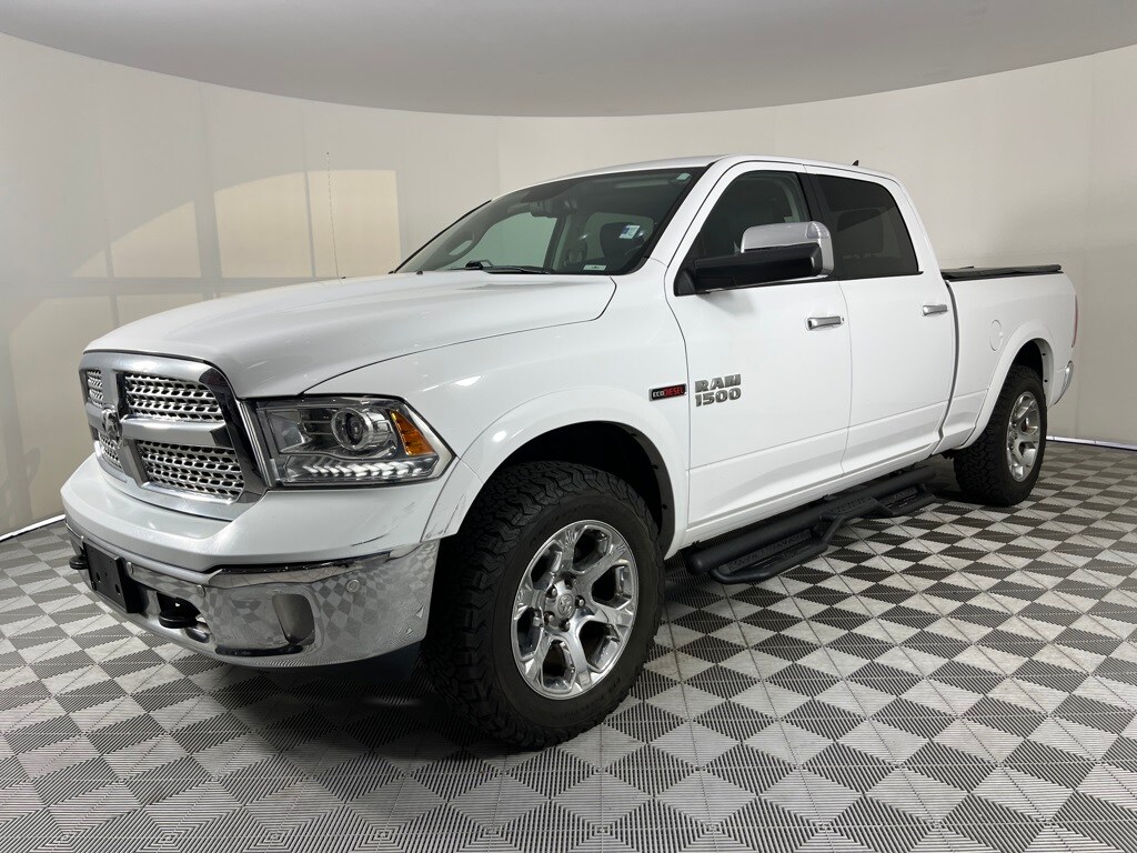 2018 Ram 1500 Laramie photo 3