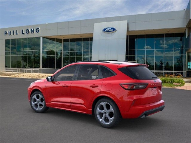 2024 Ford Escape ST-Line photo 4