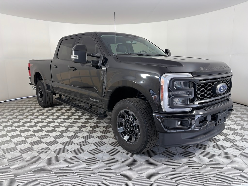 2024 Ford F-350 Super Duty Lariat's photo