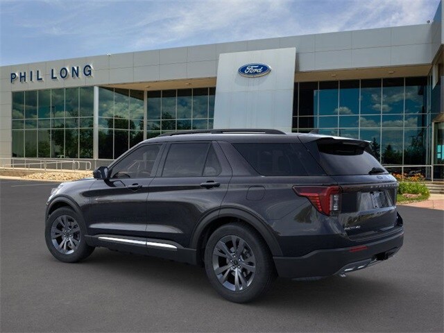 2025 Ford Explorer photo 4