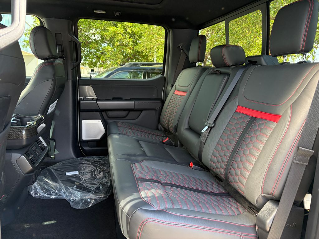 2025 Ford F-150 Lariat - Photo 10