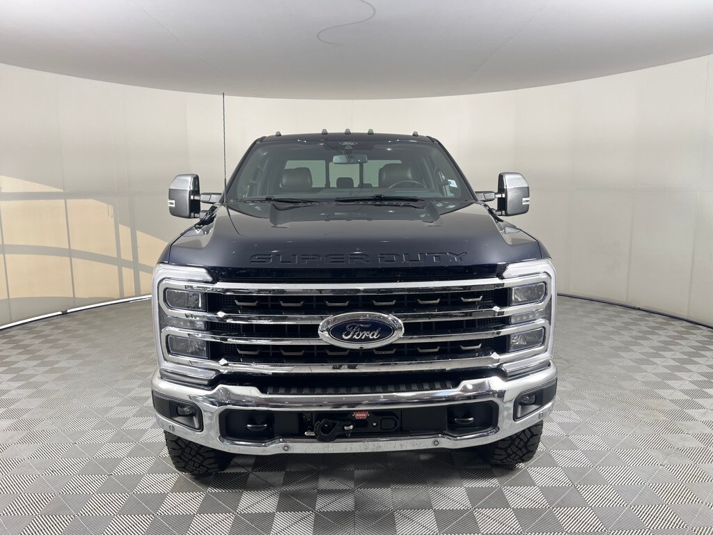 2025 Ford F-350 King Ranch photo 2