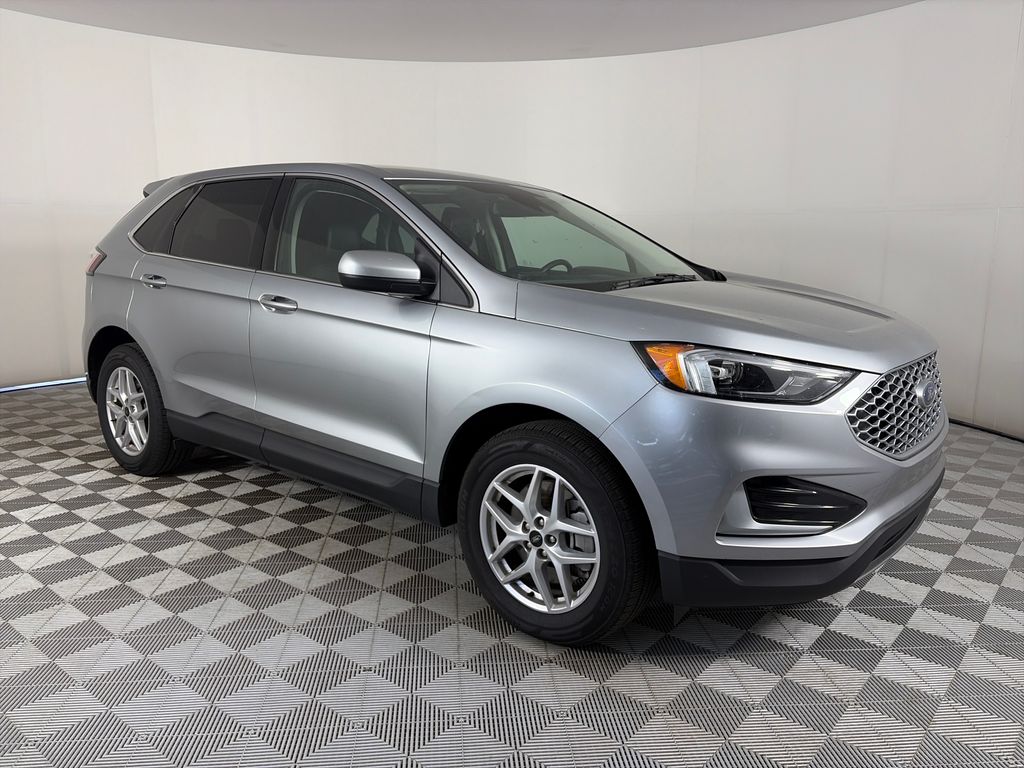 2024 Ford Edge SEL AWD's photo