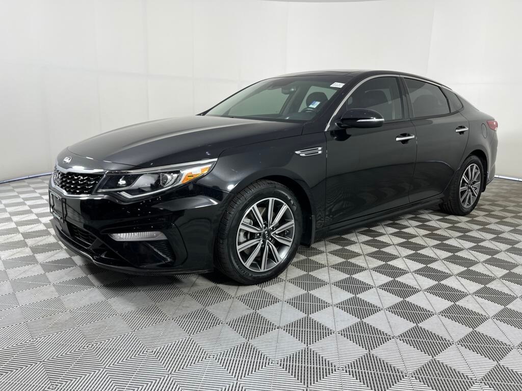 2019 Kia Optima EX photo 3